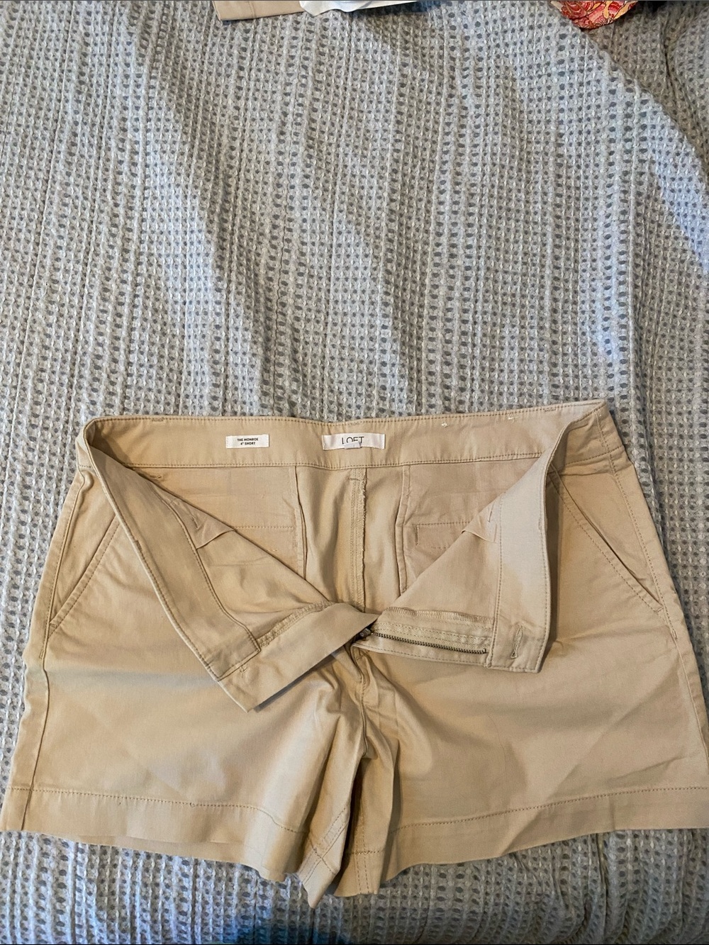 LOFT Tan Cotton Blend Casual Shorts 5”